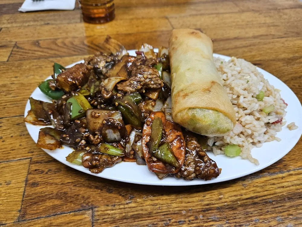 Dinner D with Szechuan Beef and Spring Roll